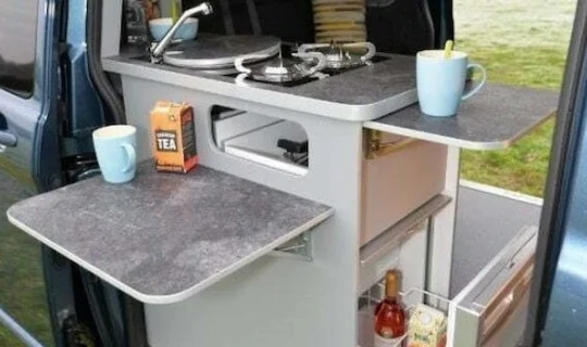 Highland-auto-campers-fridge-and-kitchen-1600-900 Highland-auto-campers-fridge-and-kitchen-1600-900